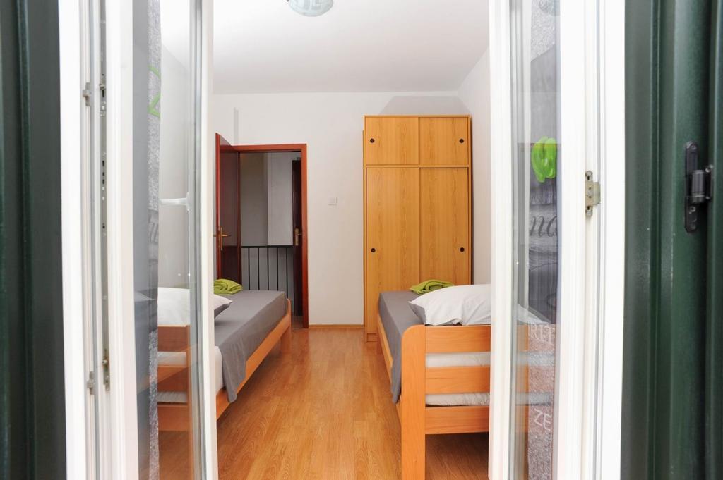 Holiday Home Lucica Sutivan Exterior photo