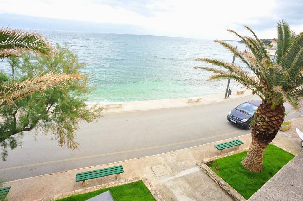 Holiday Home Lucica Sutivan Exterior photo