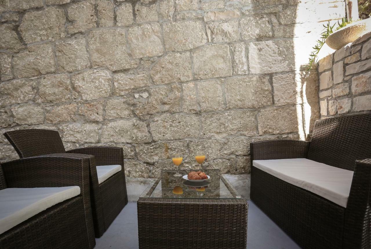 Holiday Home Lucica Sutivan Exterior photo