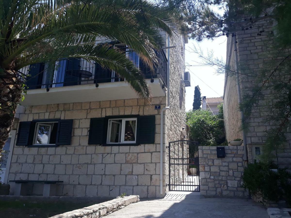 Holiday Home Lucica Sutivan Exterior photo