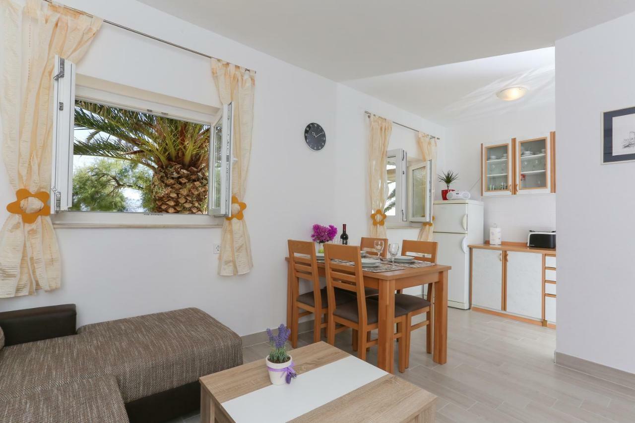 Holiday Home Lucica Sutivan Exterior photo