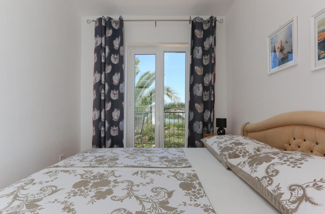 Holiday Home Lucica Sutivan Exterior photo